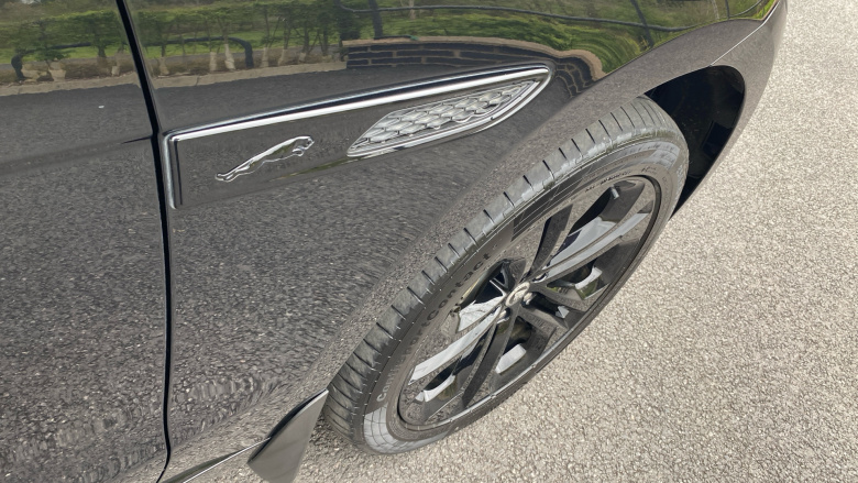 Jaguar F-Pace 2.0 P400e R-Dynamic HSE Black 5dr Auto AWD Estate